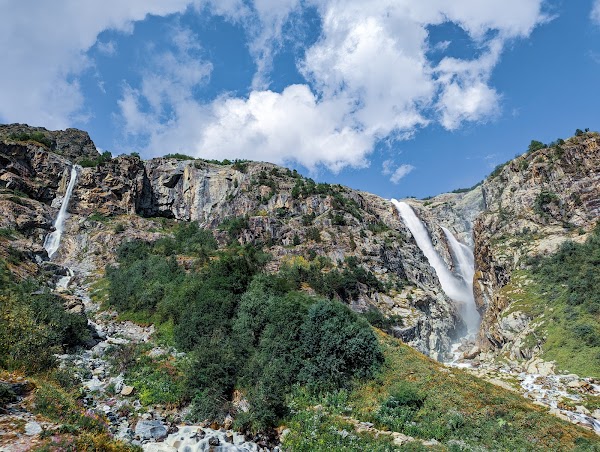 Shdugra Waterfall